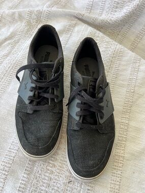 Puma Men’s Black and White Low-Top Sneakers